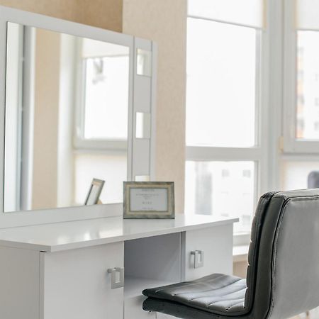 Luxrent Lägenhet Chişinau Exteriör bild