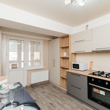 Luxrent Lägenhet Chişinau Exteriör bild