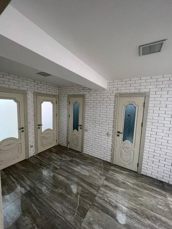 Luxrent Lägenhet Chişinau Exteriör bild