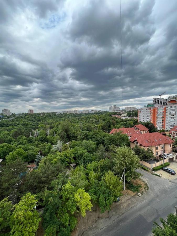Luxrent Lägenhet Chişinau Exteriör bild