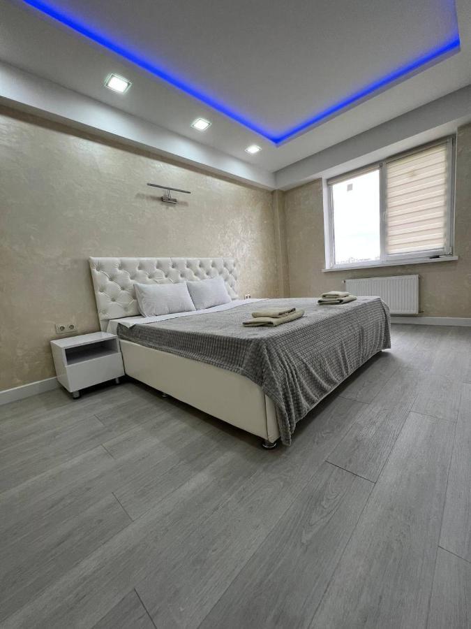 Luxrent Lägenhet Chişinau Exteriör bild