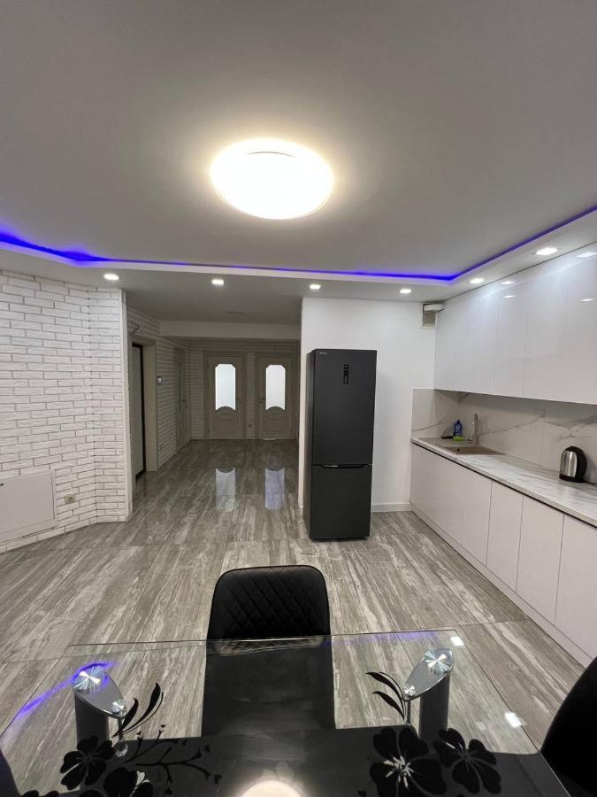 Luxrent Lägenhet Chişinau Exteriör bild