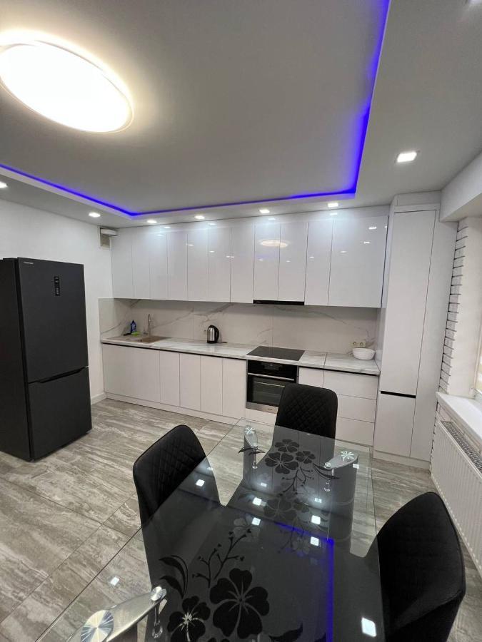 Luxrent Lägenhet Chişinau Exteriör bild